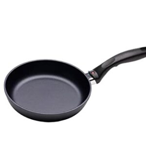 Swiss Diamond Fry Pan, Cast Aluminium