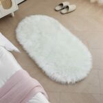 Achiiso Plush Oval Fur Faux Rug,Fluffy Area Rugs Non Slip Yoga Carpet for Girls Room Kids Room Living Room Home Decor(White,40x60CM)